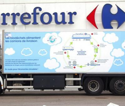 Camion Carrefour qui expérimente le biométhane